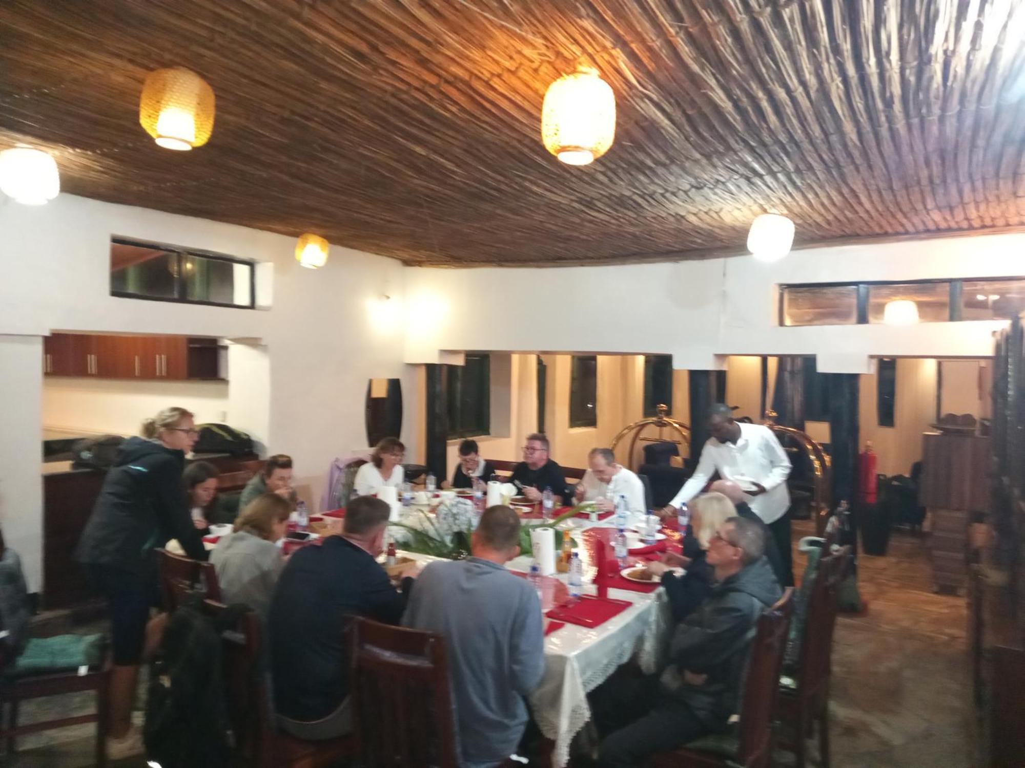 Le Bambou Gorilla Lodge Kinigi Buitenkant foto